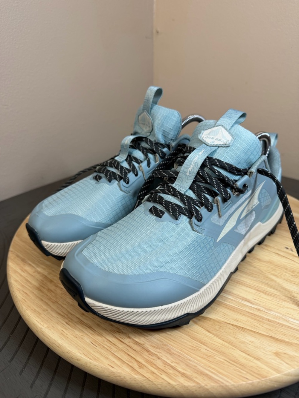Altra Women’s lone peak 8 running shoes - Picture 4 of 12